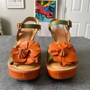 Kork-Ease Orange and Green Floral Wedges